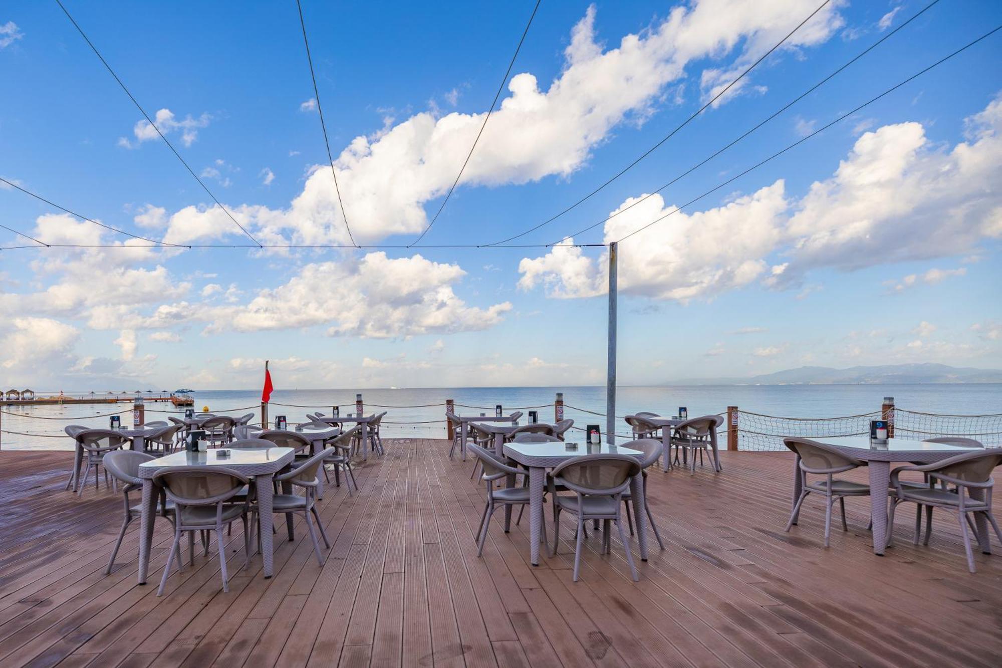 Otel Infinity By Yelken Aquapark&resorts Kuşadasi Kuşadası